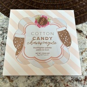 Blush highlighter palette